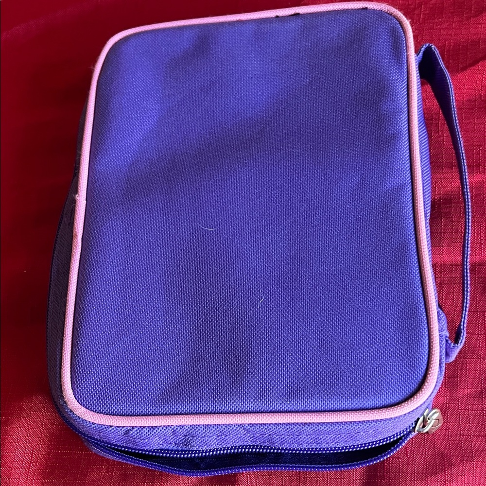 Bible Cover “God’s Girl” Purple Bag with Pink Edges - Picture 5 of 8